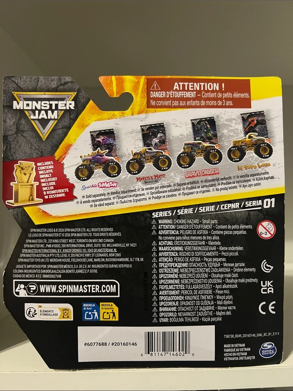 Monster Jam - Gold Trophy Card TRGX Sparkle Smash 2026 Series 01 / 1:64 Scale